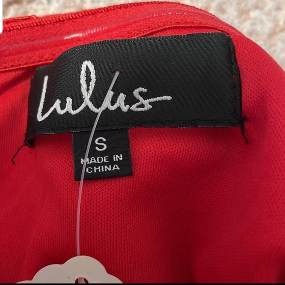 Lulu's red off the shoulder lace gown size Small - Picture 2 of 4